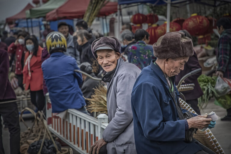 Xu Xianjin - Busy-Market-before-Holiday-9